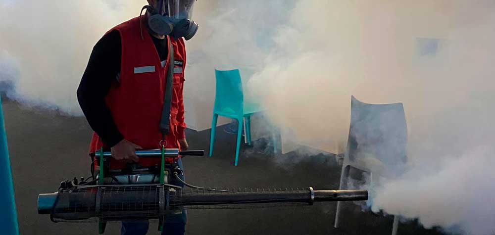 Fumigación contra el dengue en Lima